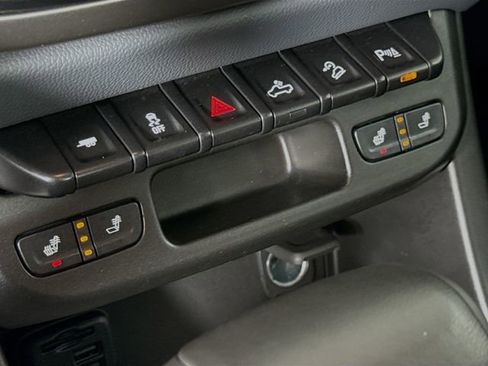 Used 2020 Chevrolet Colorado Z71 image 20