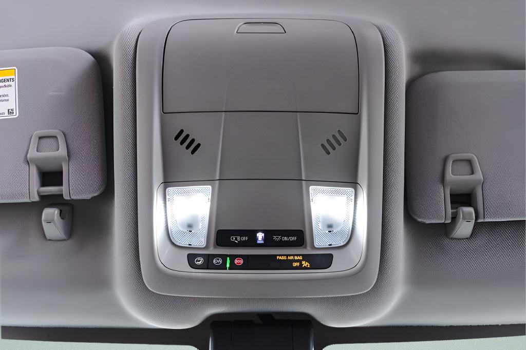 Used 2024 Chevrolet Equinox LT w/ LPO, Floor Liner Package FWD image 18