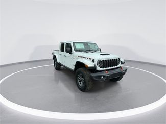 New 2026 Jeep Gladiator Mojave video 2