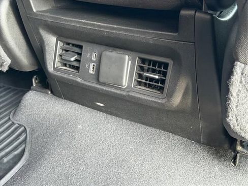 Used 2022 Chevrolet Silverado 1500 RST image 11