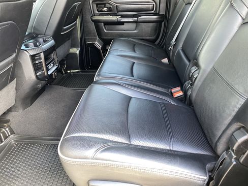 Used 2022 RAM 3500 Limited AWD/4WD image 15