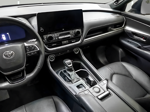 Certified 2025 Toyota Grand Highlander AWD Hybrid image 13