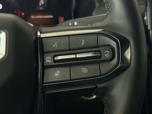 Used 2024 GMC Acadia AT4 w/ Luxury Package AWD/4WD image 45