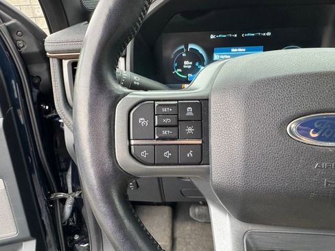 Used 2022 Ford F150 Lightning Lariat image 14