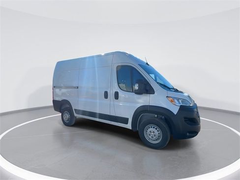New 2026 RAM ProMaster 2500 w/ Convenience Group image 2