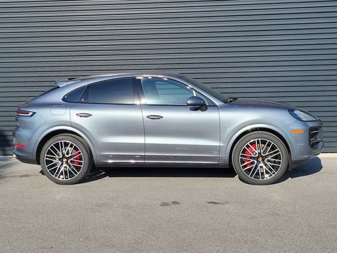 New 2026 Porsche Cayenne S AWD/4WD image 8
