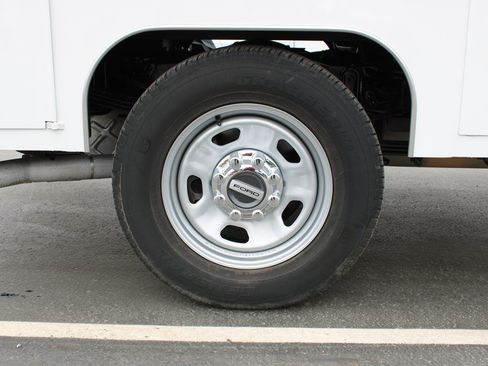 Used 2024 Ford F350 XL w/ XL Chrome Package RWD image 39