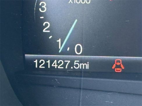 Used 2017 Ford Fusion SE w/ Fusion SE Technology Package image 28