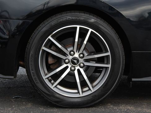 Used 2017 Ford Mustang Premium image 24