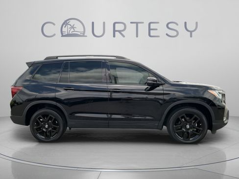 Used 2024 Honda Passport Black Edition image 8