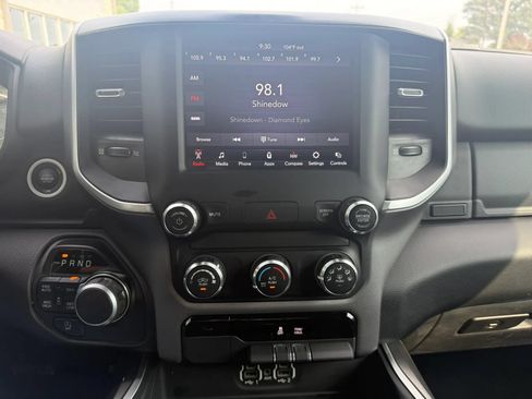 Used 2020 RAM 1500 Big Horn AWD/4WD image 11