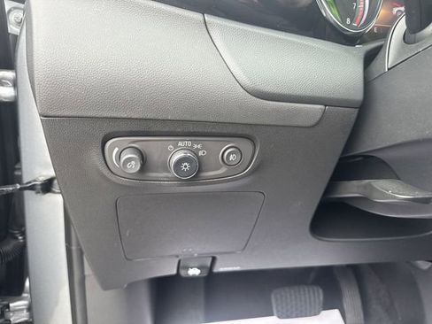 Certified 2023 Buick Encore GX Select AWD/4WD image 17