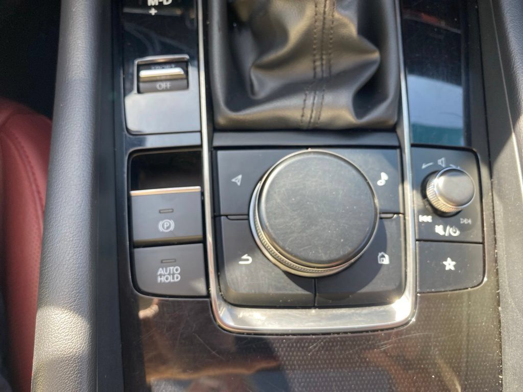 Used 2025 MAZDA MAZDA3 s AWD/4WD image 18