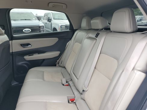 Used 2025 Nissan Ariya AWD image 13