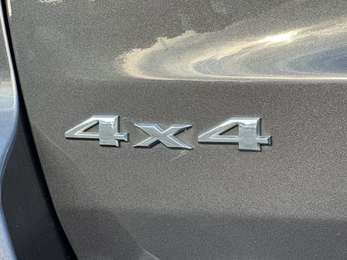 Used 2017 Jeep Grand Cherokee Overland w/ Jeep Active Safety Group image 27