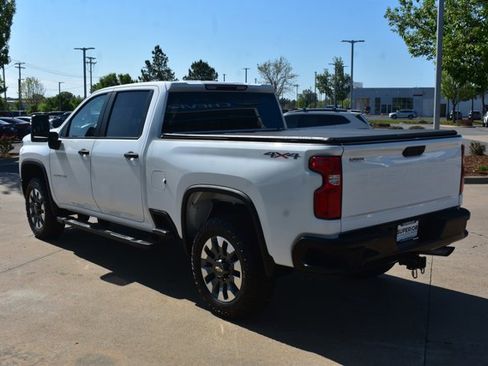 Used 2021 Chevrolet Silverado 2500 Custom w/ Custom Value Package AWD/4WD image 7
