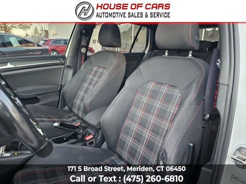 Used 2018 Volkswagen GTI SE image 39