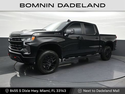 Used 2025 Chevrolet Silverado 1500 LT Trail Boss AWD/4WD image 1
