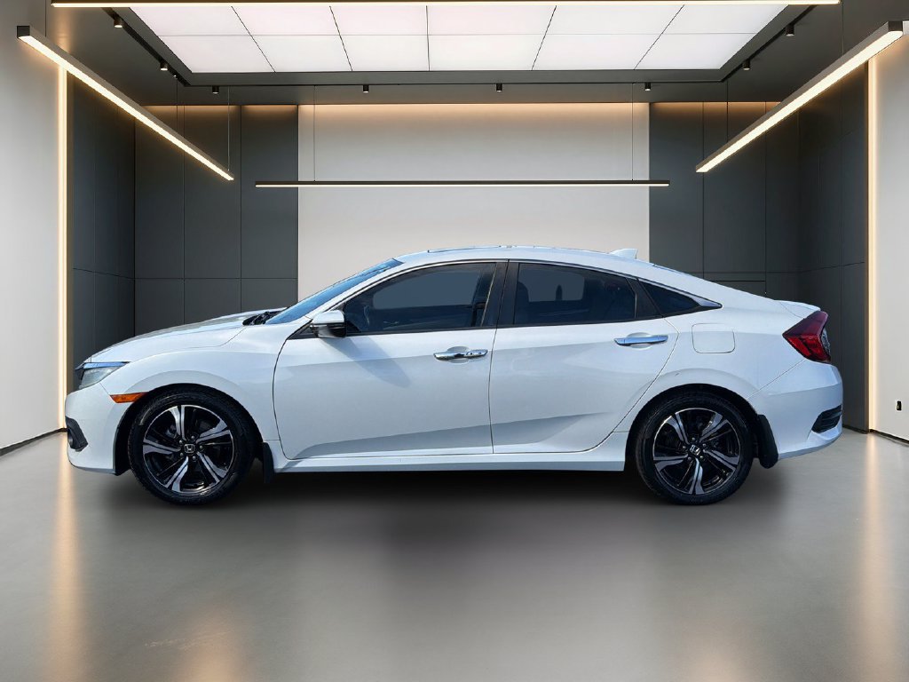 Used 2017 Honda Civic Touring image 2
