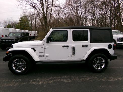 Used 2021 Jeep Wrangler Unlimited Sahara w/ LED Lighting Group image 6