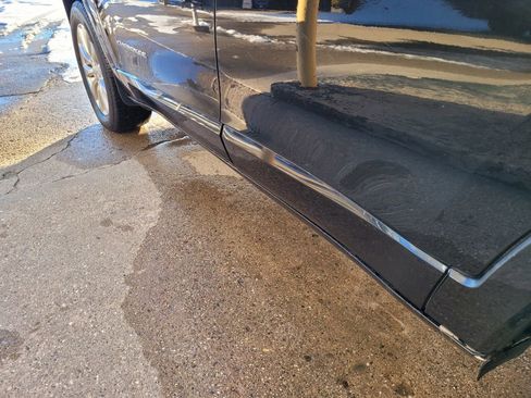 Used 2016 Jeep Cherokee Overland w/ Technology Group image 15