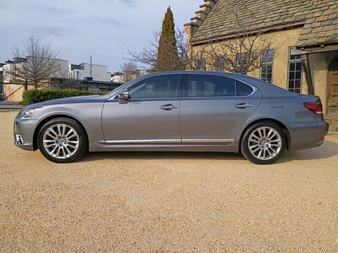 Used 2015 Lexus LS 460 L image 6