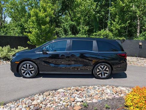Used 2025 Honda Odyssey EX-L image 2
