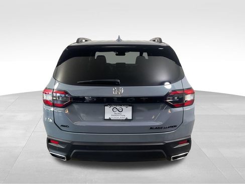 Used 2025 Honda Pilot Black Edition image 8
