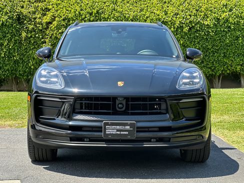 Certified 2026 Porsche Macan AWD/4WD image 11