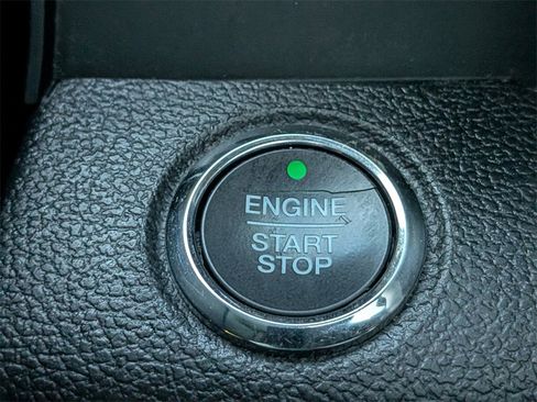 Used 2017 Ford F150 Lariat image 31