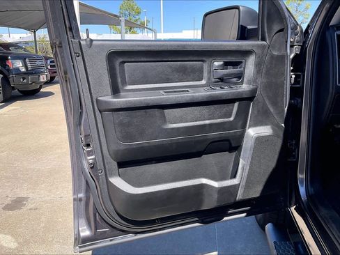 Used 2019 RAM 1500 Express w/ Express Value Package image 20