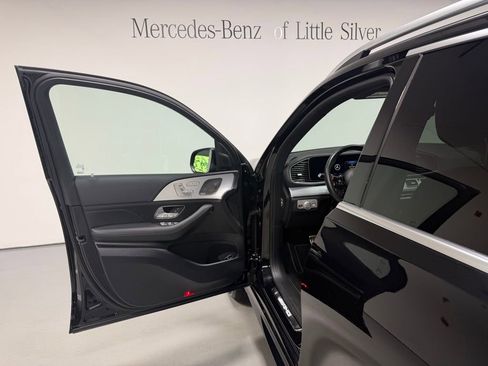 Used 2025 Mercedes-Benz GLE 53 AMG 4MATIC image 17
