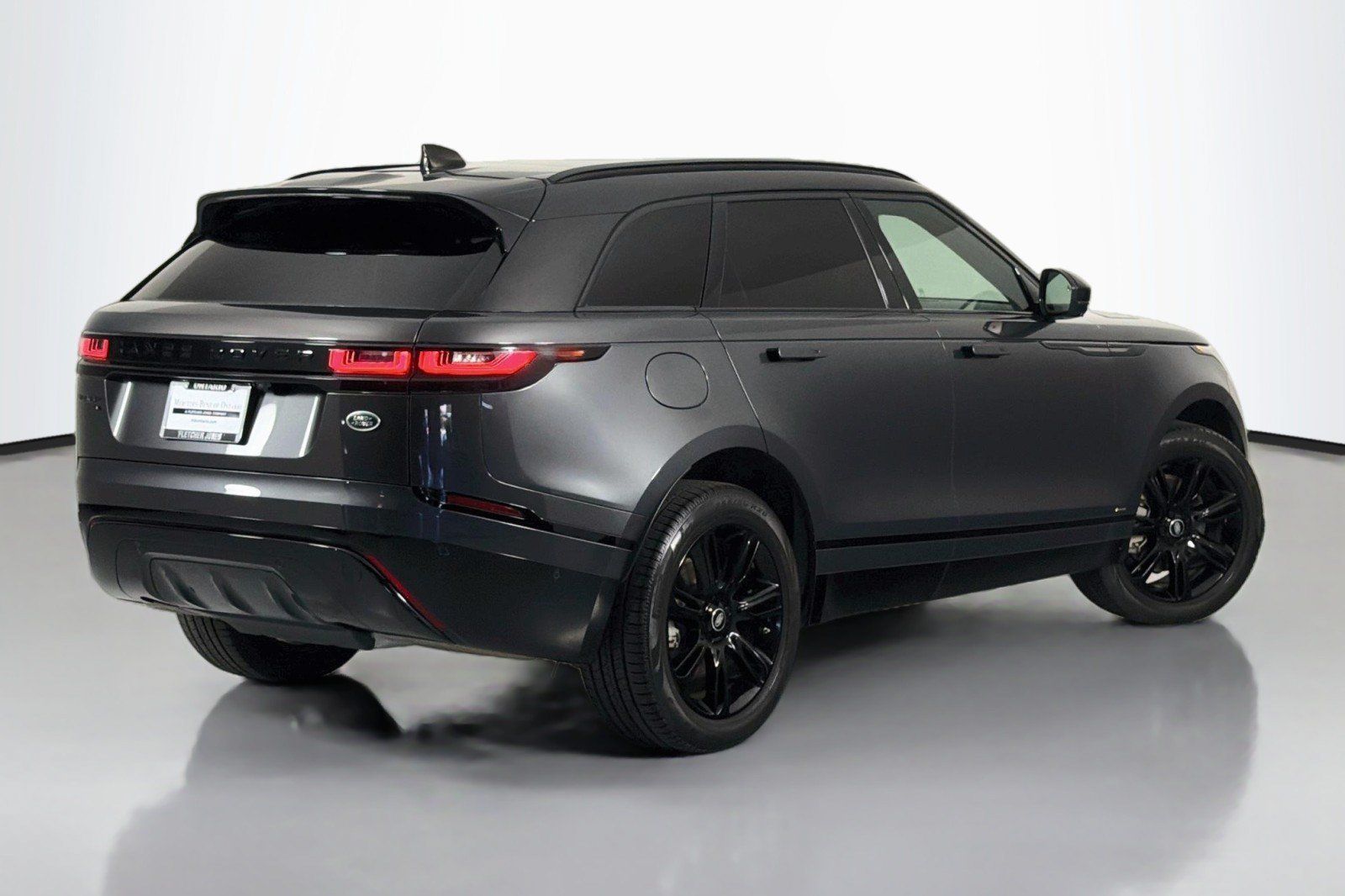 Used 2021 Land Rover Range Rover Velar R-Dynamic S AWD/4WD image 12