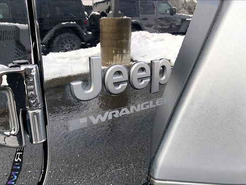 Certified 2024 Jeep Wrangler Willys image 9