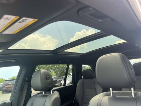 Certified 2023 Mercedes-Benz GLS 450 4MATIC image 30