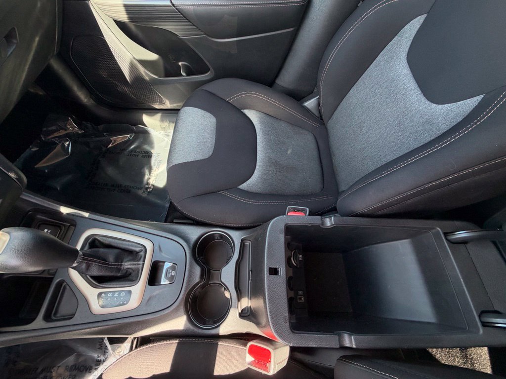Used 2017 Jeep Cherokee Sport FWD image 14