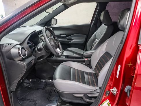 Used 2021 Nissan Kicks SR w/ SR Premium Package FWD image 24