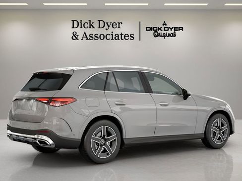 Used 2026 Mercedes-Benz GLC 300 image 9