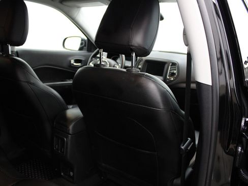Used 2021 Jeep Compass Latitude w/ Sun and Sound Group AWD/4WD image 26