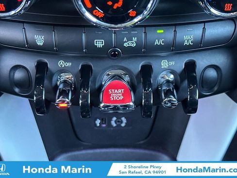 Used 2015 MINI Cooper 4-Door Hardtop image 27