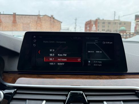 Used 2017 BMW 540i xDrive image 10