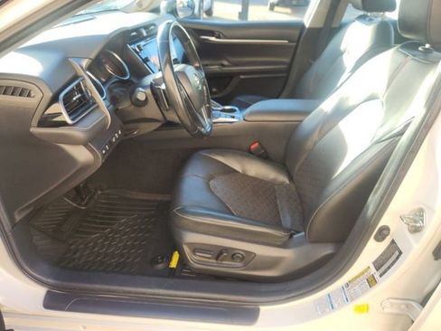Used 2020 Toyota Camry XSE image 21
