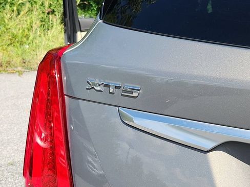Used 2019 Cadillac XT5 Luxury FWD image 36