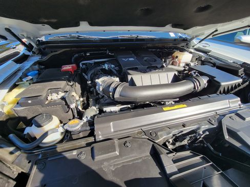 Used 2023 Nissan Frontier SV w/ Midnight Edition Package image 25