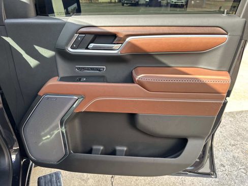 Used 2025 GMC Sierra 1500 Denali Ultimate image 23