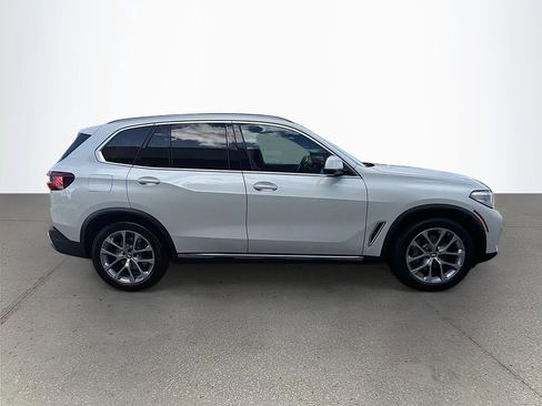 Used 2023 BMW X5 sDrive40i w/ Premium Package image 2