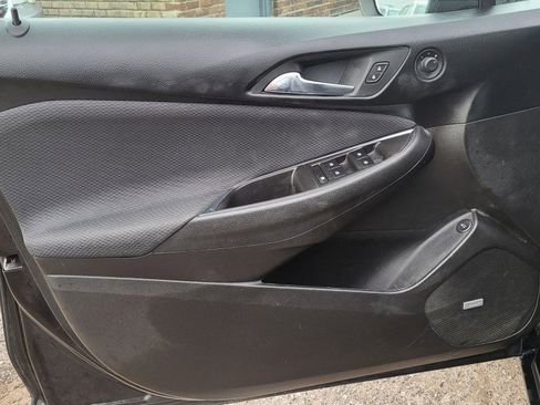 Used 2018 Chevrolet Cruze LT w/ Sun And Sound Package image 12