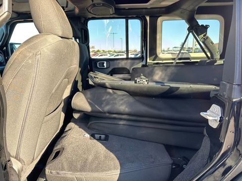 Used 2021 Jeep Wrangler Unlimited Sport image 11