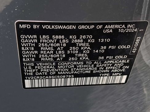 Used 2025 Volkswagen Atlas Peak Edition SE AWD/4WD image 25