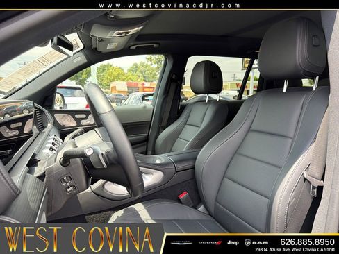 Used 2025 Mercedes-Benz GLS 450 4MATIC image 11